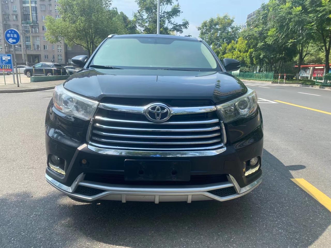 新到17年7月份上牌丰田汉兰达17款四驱