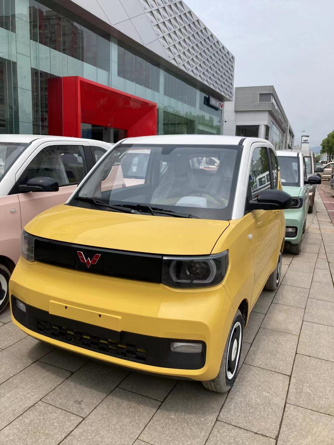 五菱宏光miniev车友圈热门话题