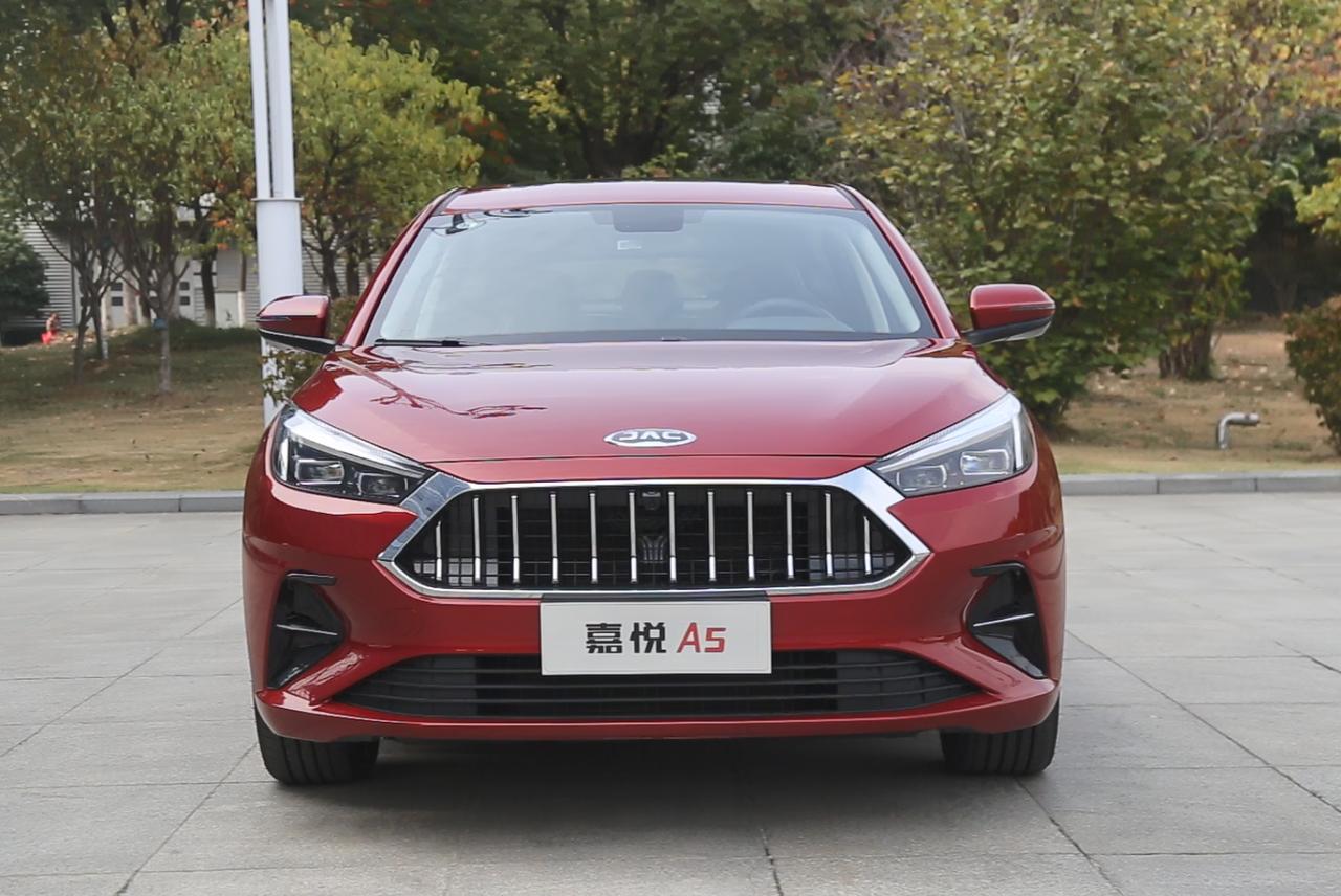 静态体验江淮嘉悦a5,简单聊几点感受 第一,新车全面应用德国