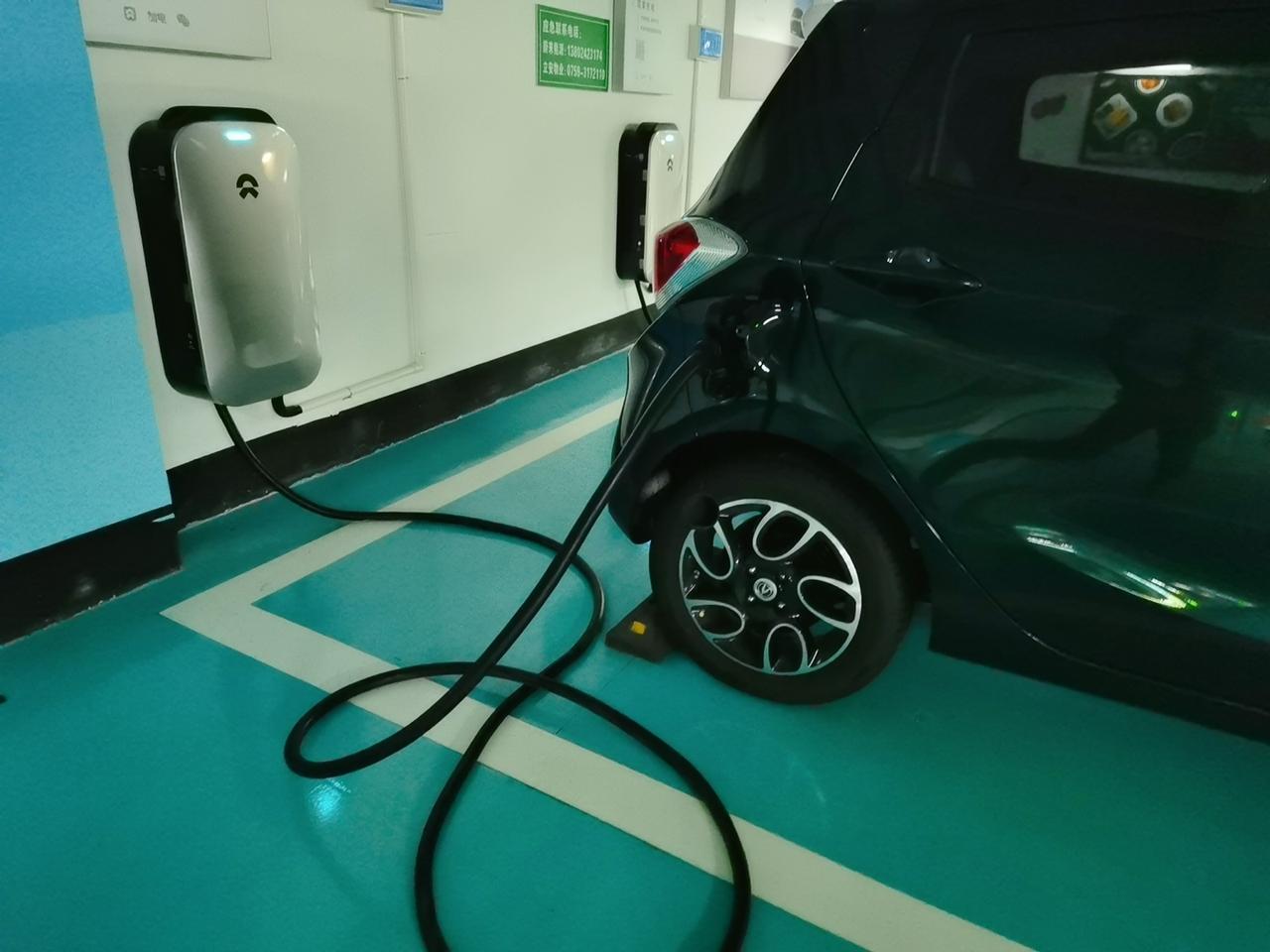 小奔奔的第一次快充