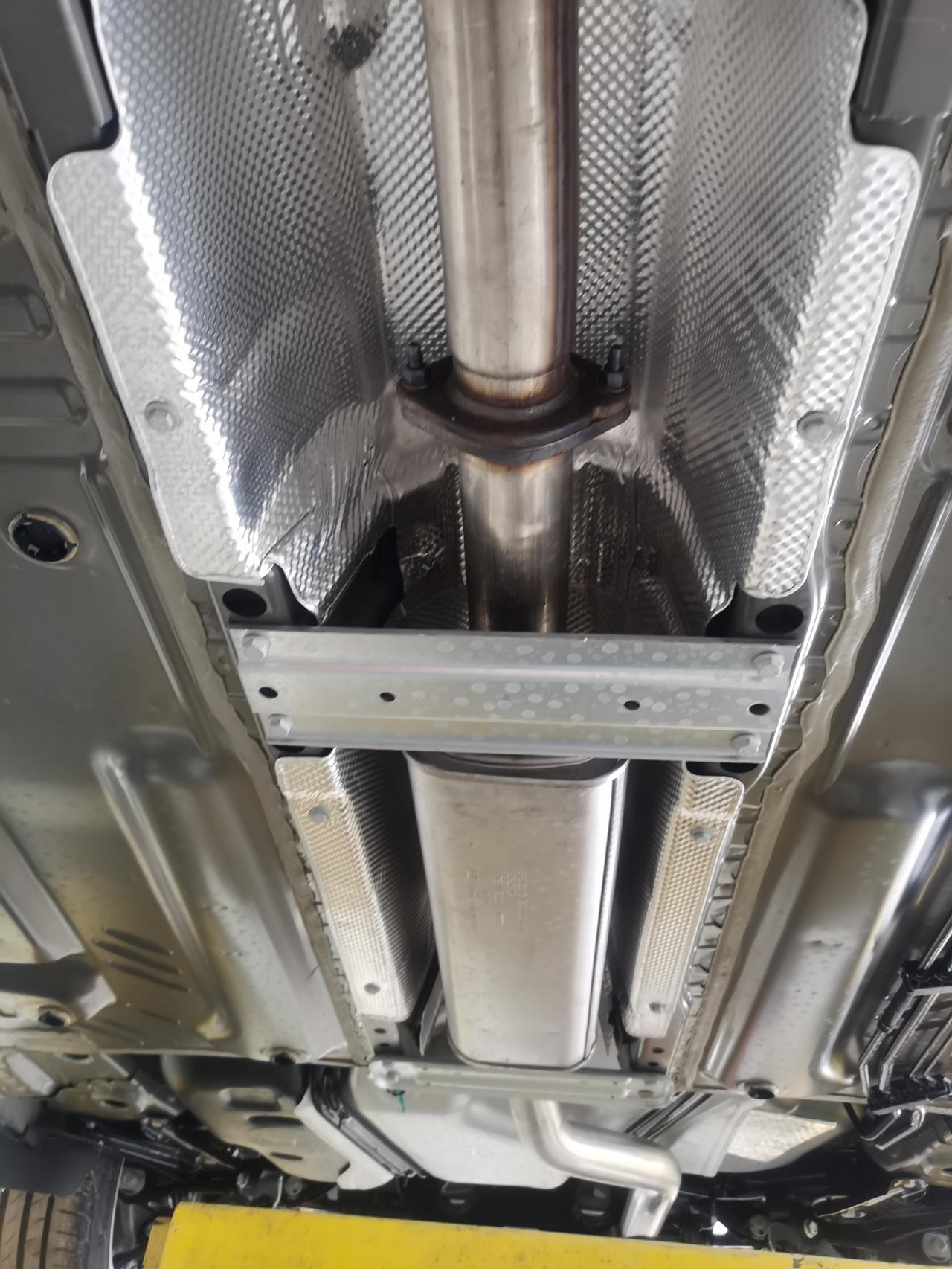 给大家看一下刚提的xt4二技的底盘顺便留个纪念