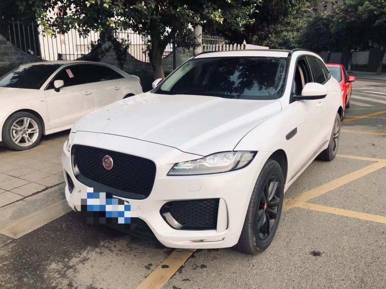 新提2020款的捷豹f-pace 红色豹子头充满运动感 家用