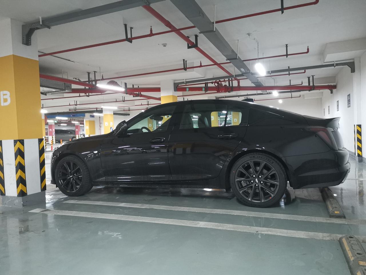 凯迪拉克ct5铂金运动版"黑武士"帅的请举手点赞,想了解更多