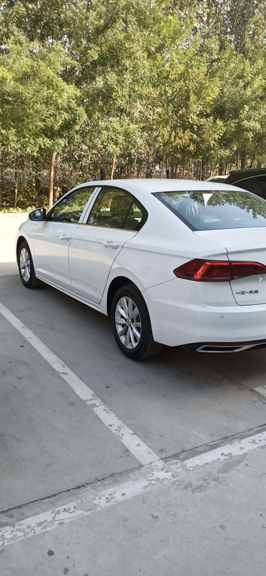 20款宝来,自动精英版,要收国六1500元和五次保养1699