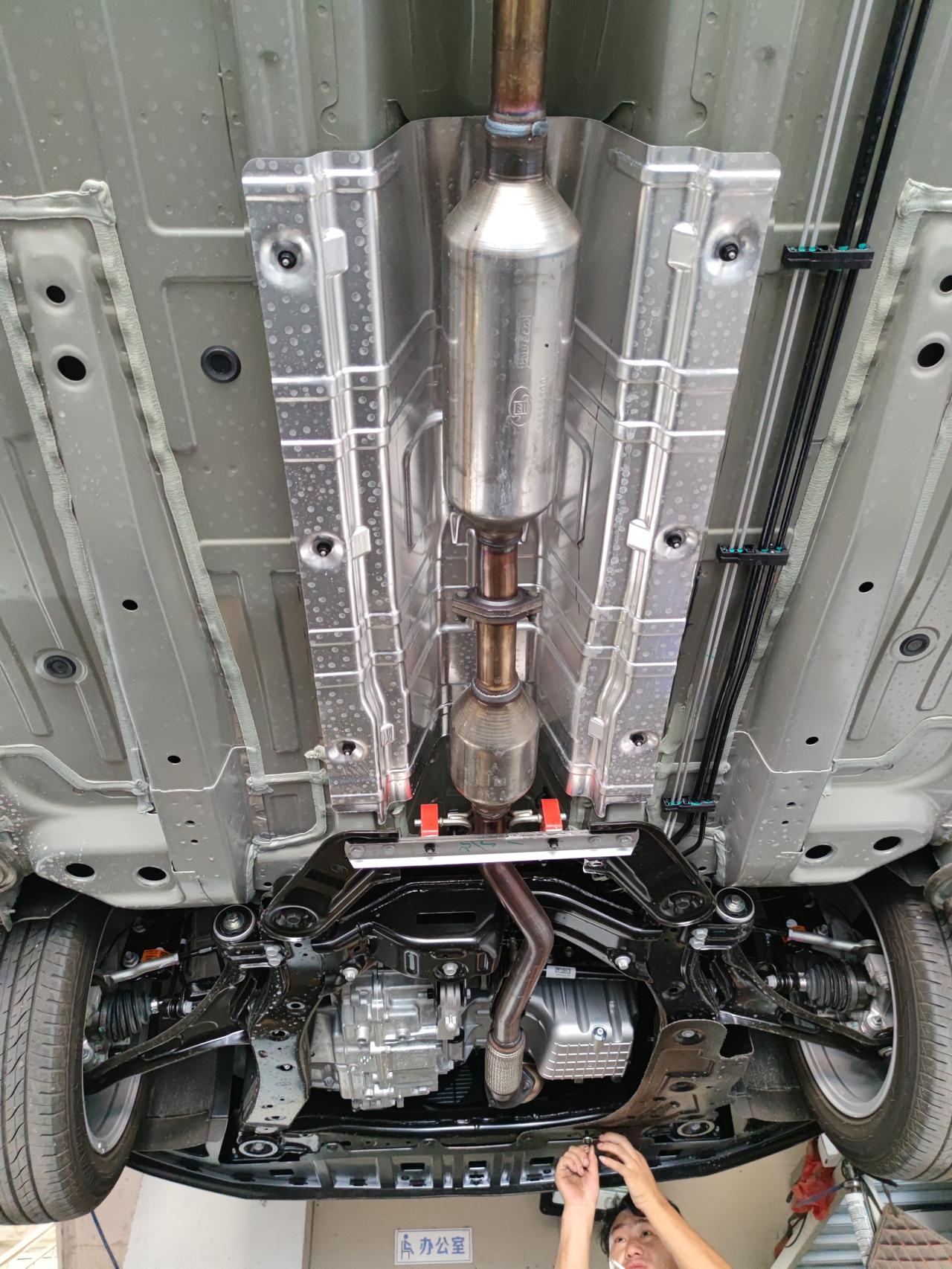 科鲁泽底盘空荡荡