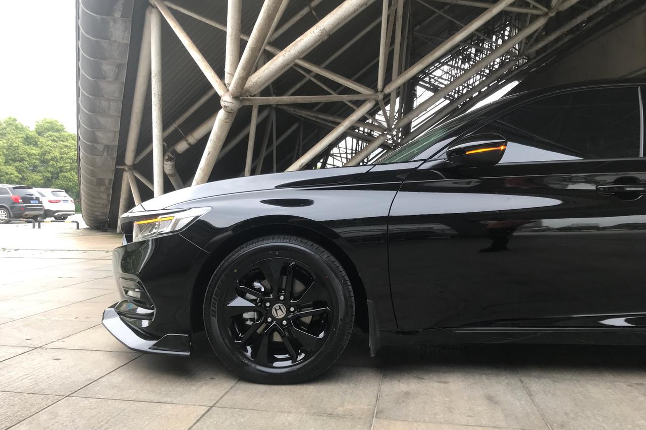 本田雅阁改黑武士就问帅不帅