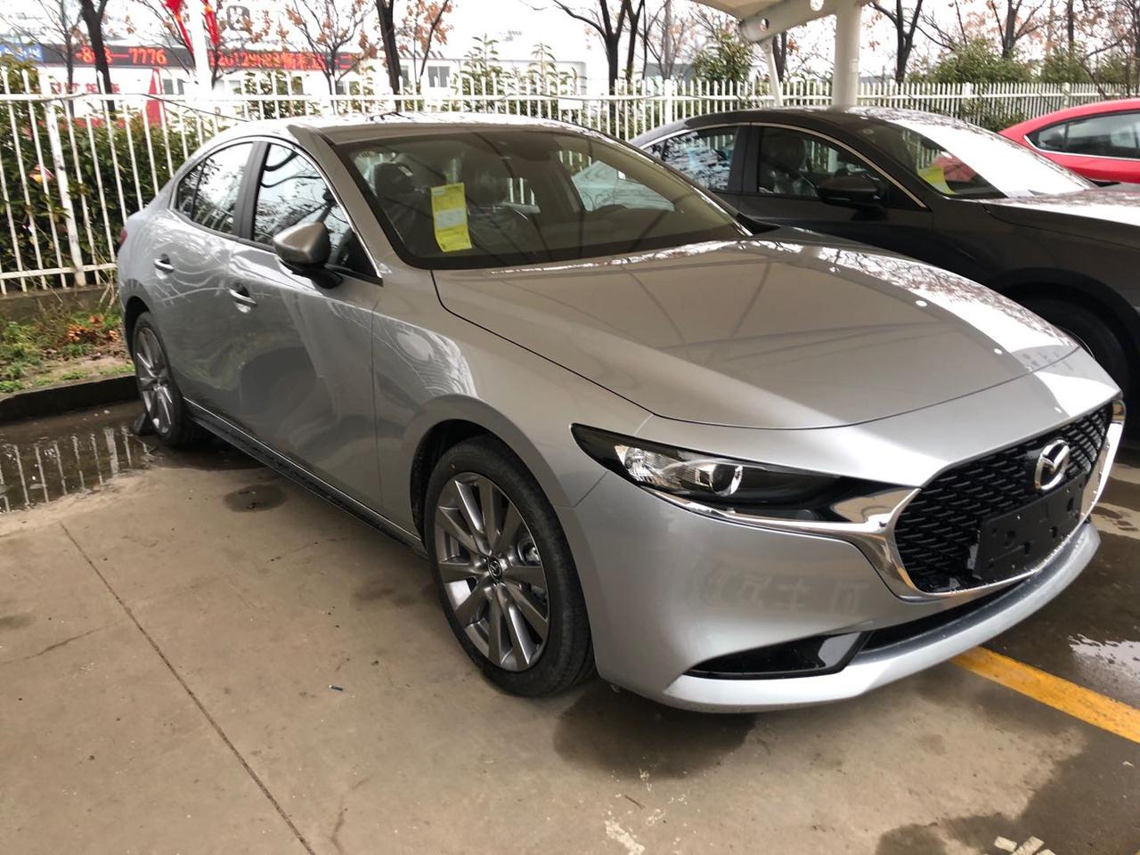 销售发的幻影银图片,实车是这样吗有没有色差_马自达3 昂克赛拉车友圈