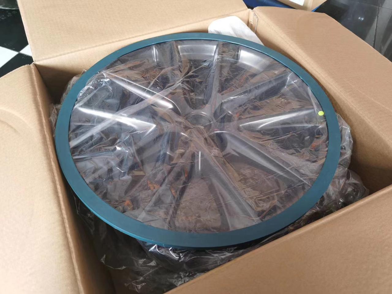 来看看正品高配轮毂包装