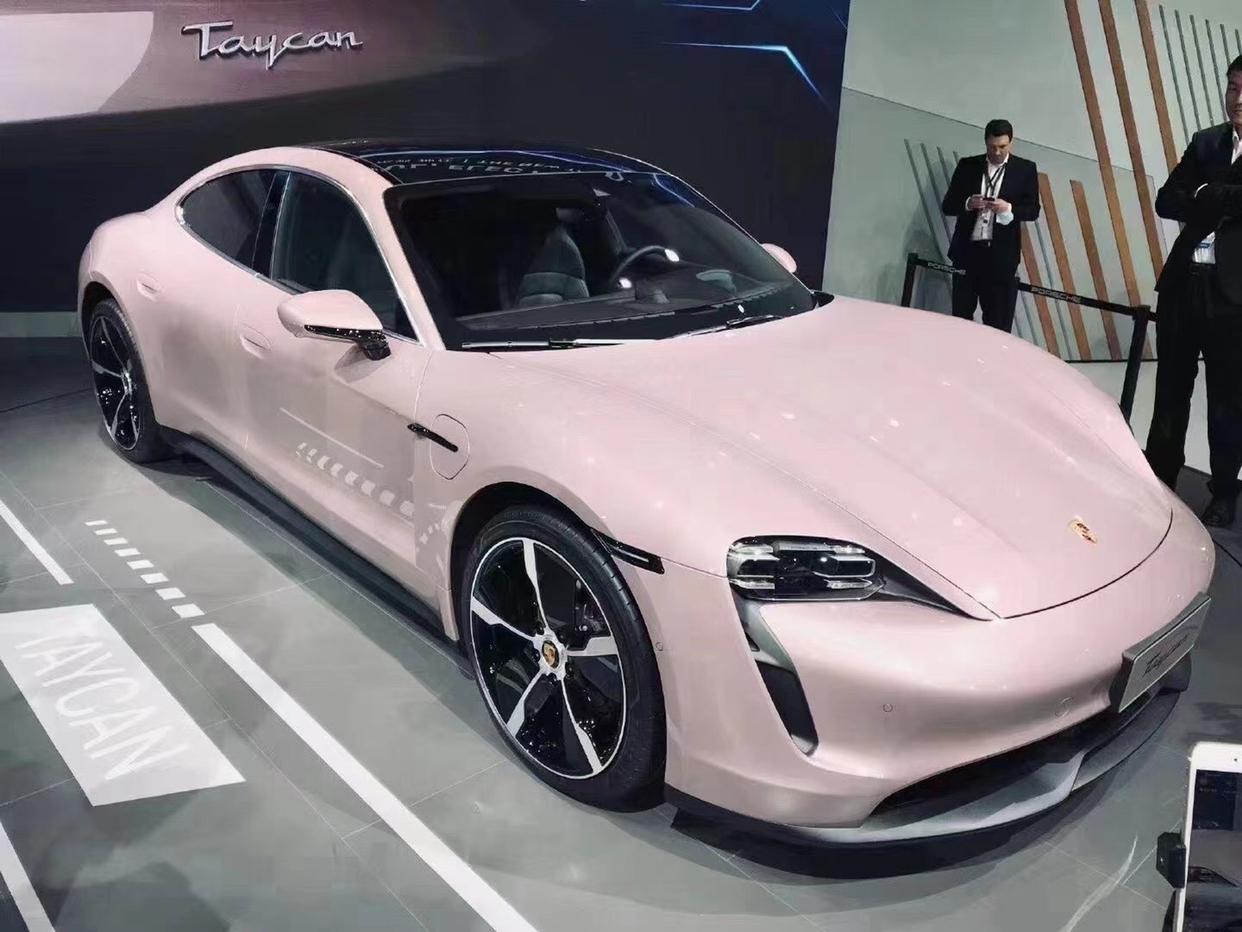 现车taycan冰莓粉树莓紫1018600