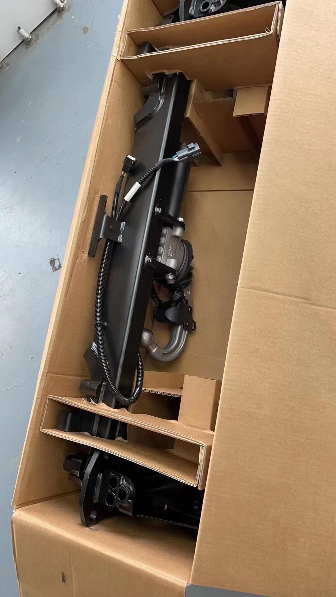 路虎卫士原厂拖车钩超强牵引力