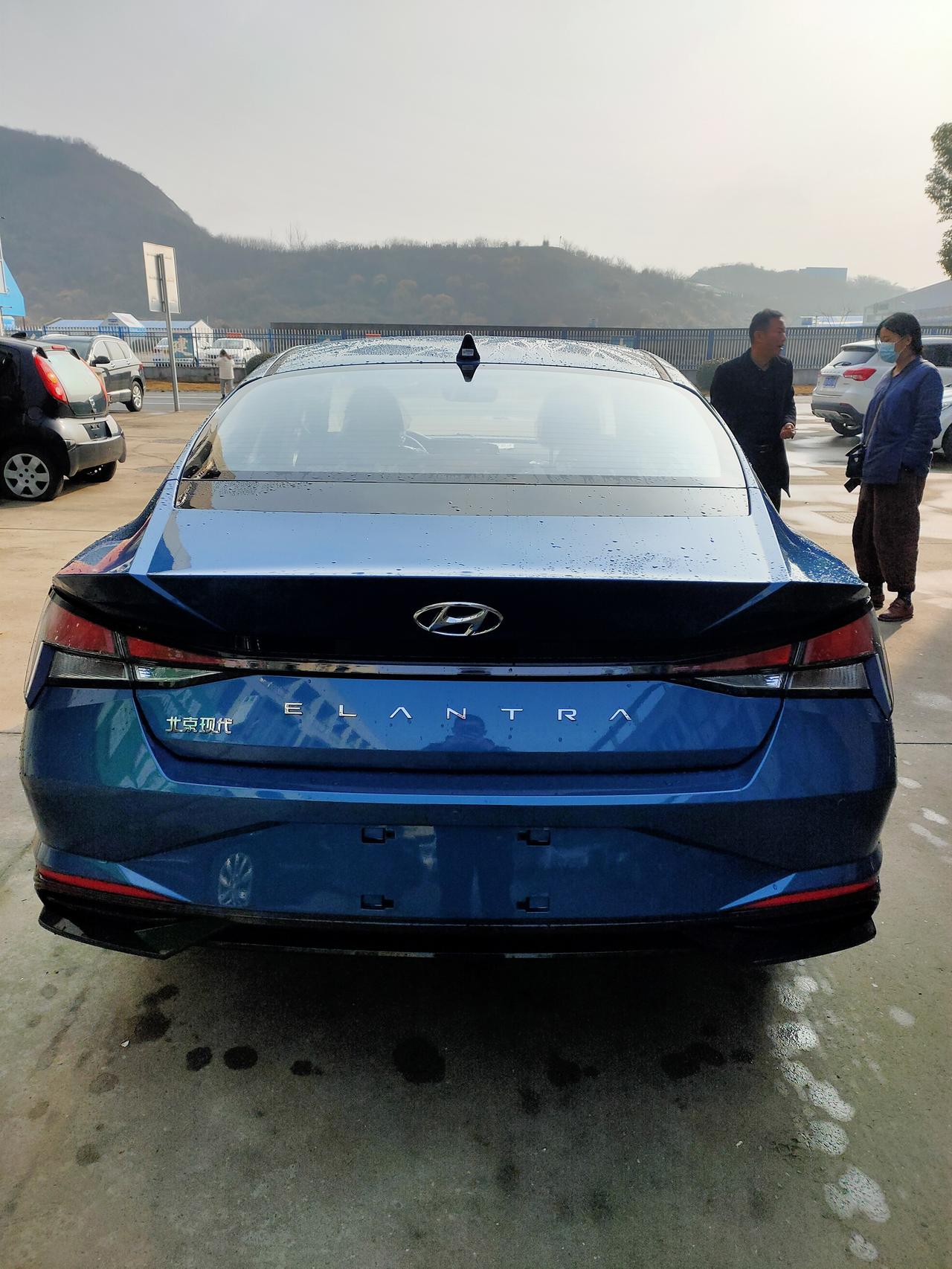 伊兰特 冰海蓝_伊兰特车友圈_铜陵车小胡_懂车帝