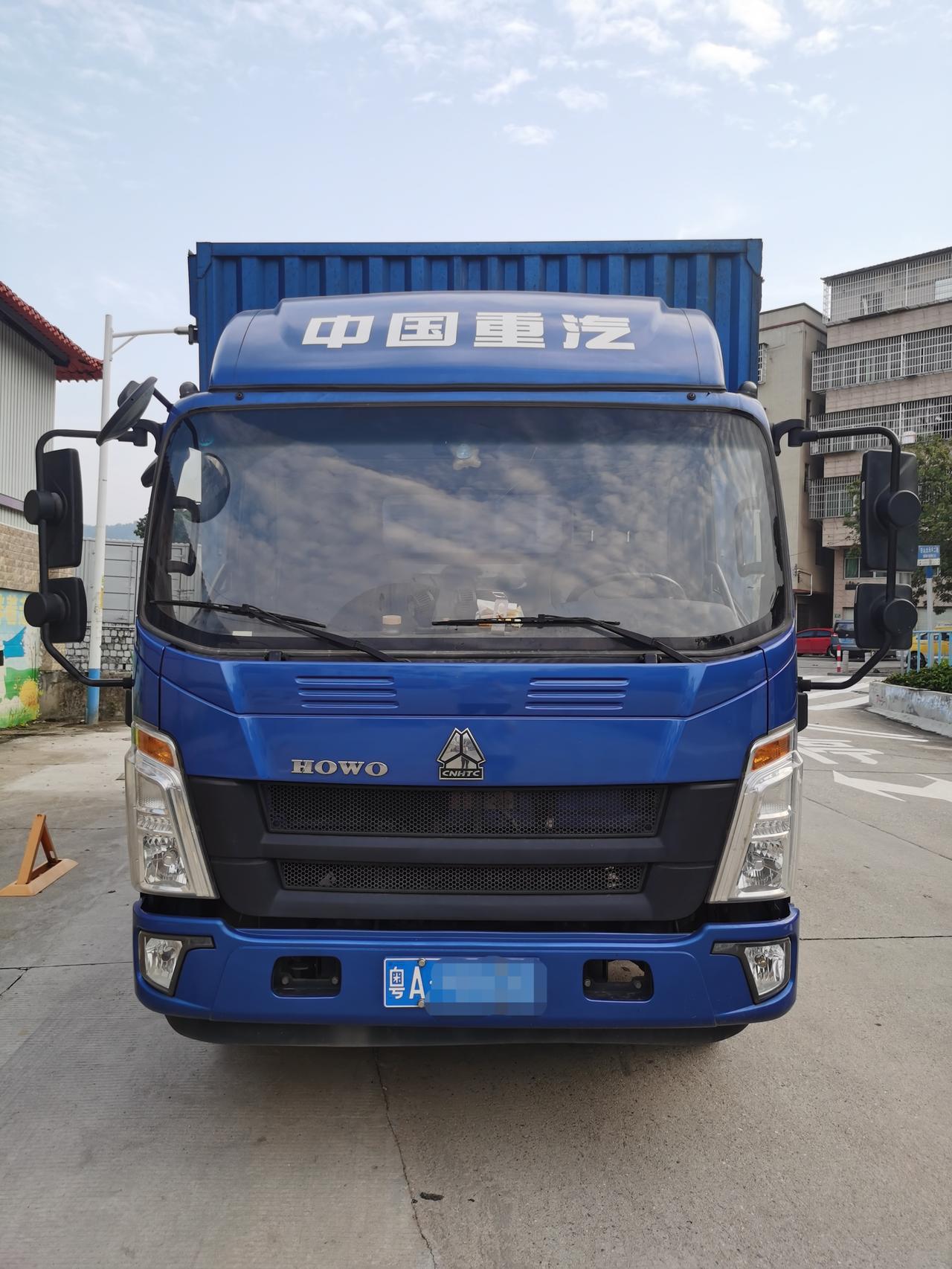 中国重汽箱货4米2图片