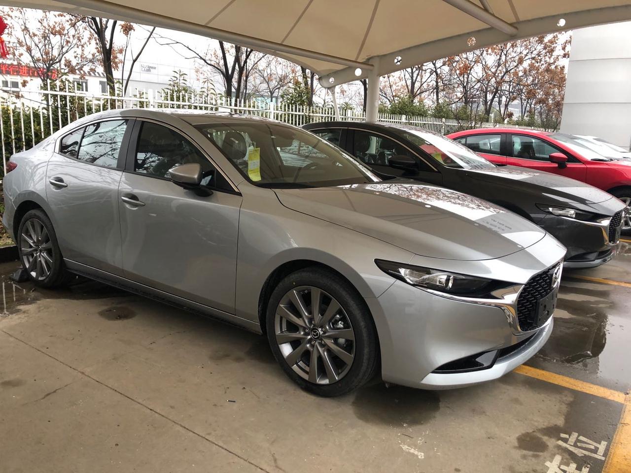 销售发的幻影银图片,实车是这样吗有没有色差_马自达3 昂克赛拉车友圈