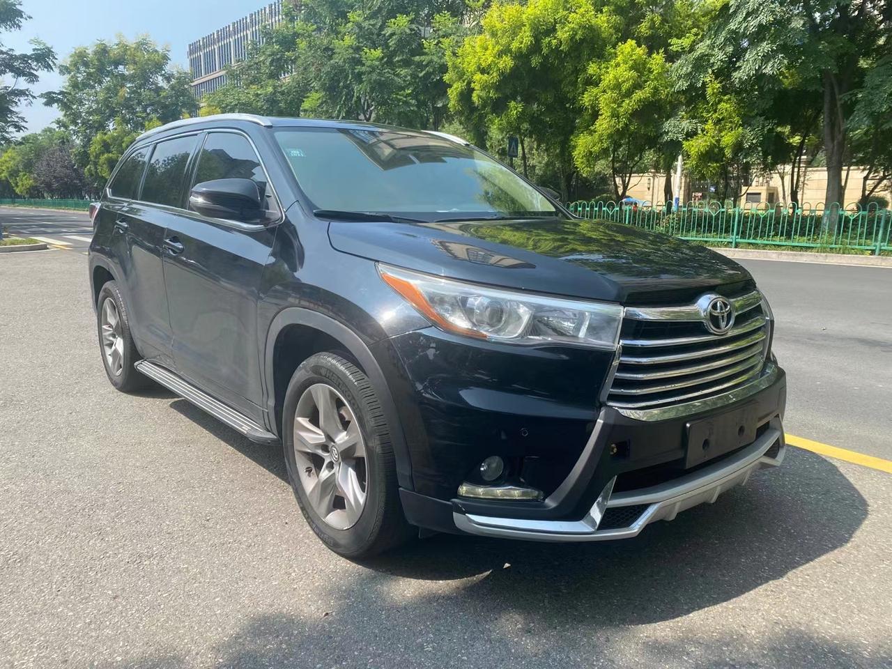 新到17年7月份上牌丰田汉兰达17款四驱