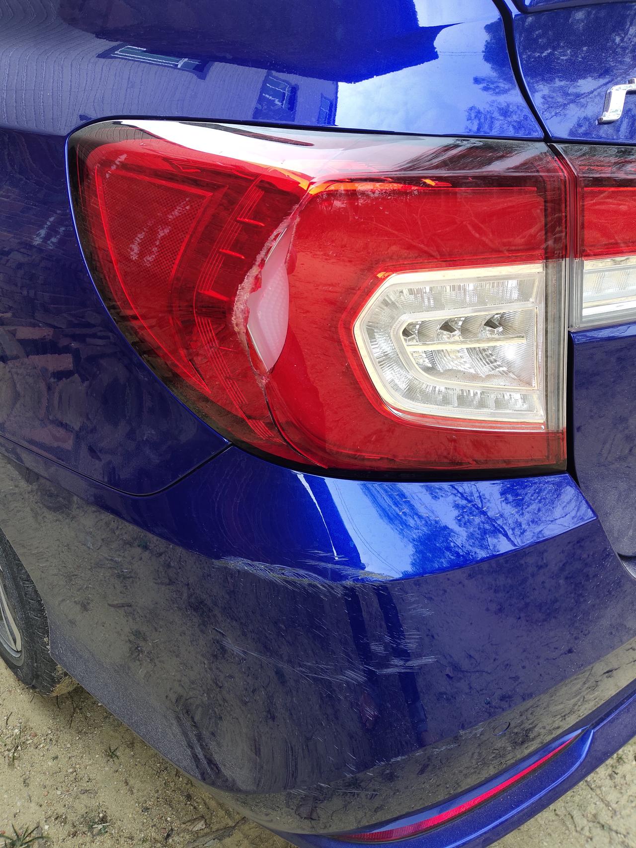 新款广汽本田凌派后尾灯撞坏了换灯和补漆要多少钱