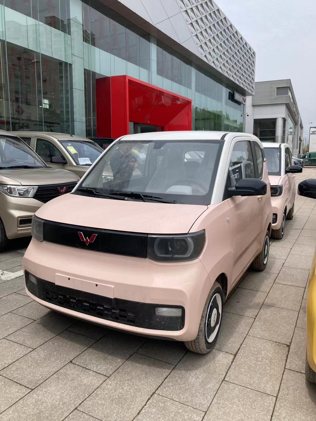 五菱宏光miniev车友圈热门话题