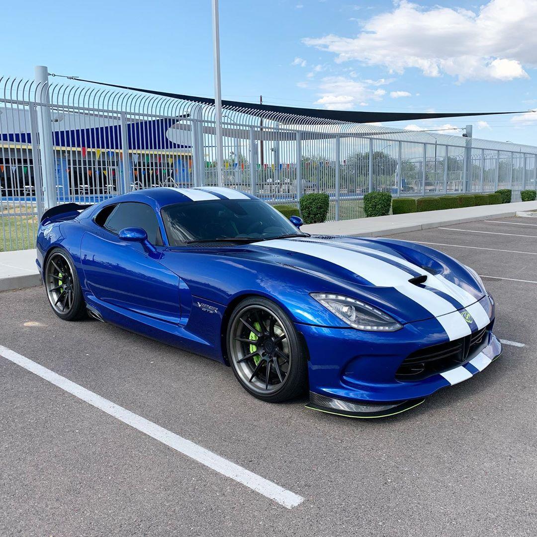 道奇蝰蛇_蝰蛇车友圈_amcc会长leoleo_懂车帝