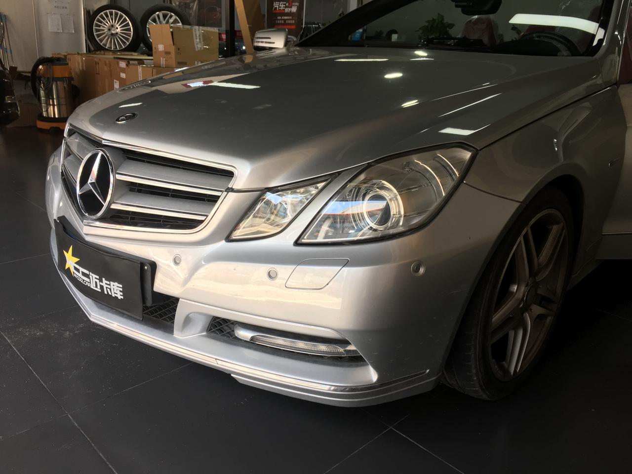 奔驰老款e260敞篷更换主机实现carplay 奔驰多车型