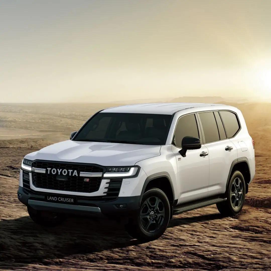 全新一代丰田陆巡lc300 gr sport运动版气场真强大