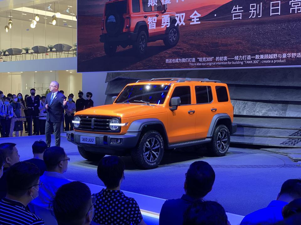 长城wey此次成都车展带来了一款关注度相当高的车型-坦克30