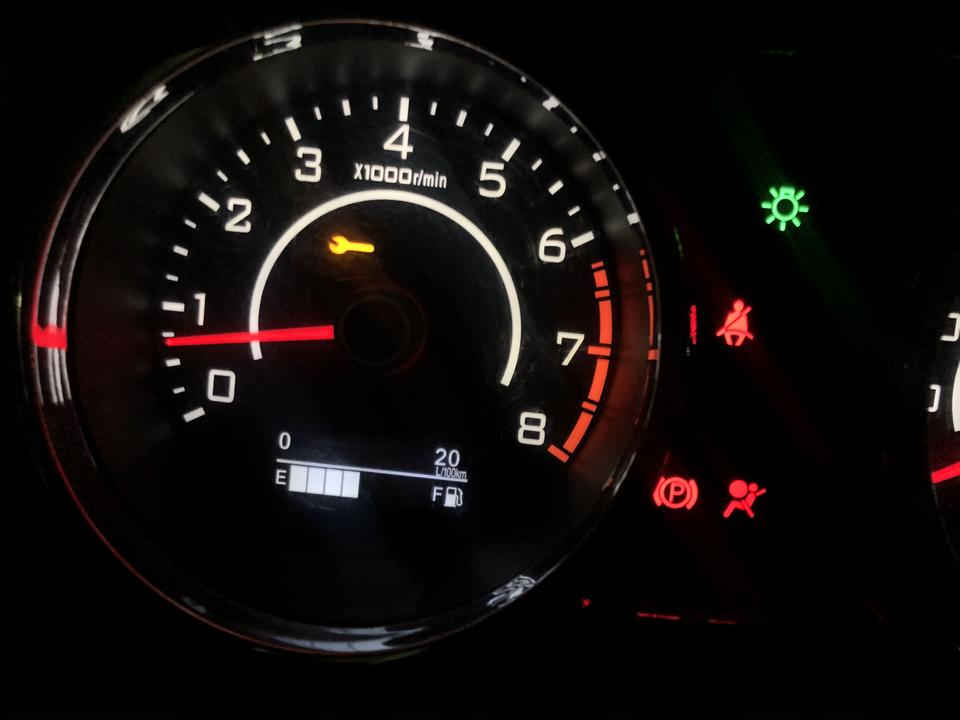 有没有遇到过行驶途中亮黄色扳手灯的?你们怎么解决的_懂车帝