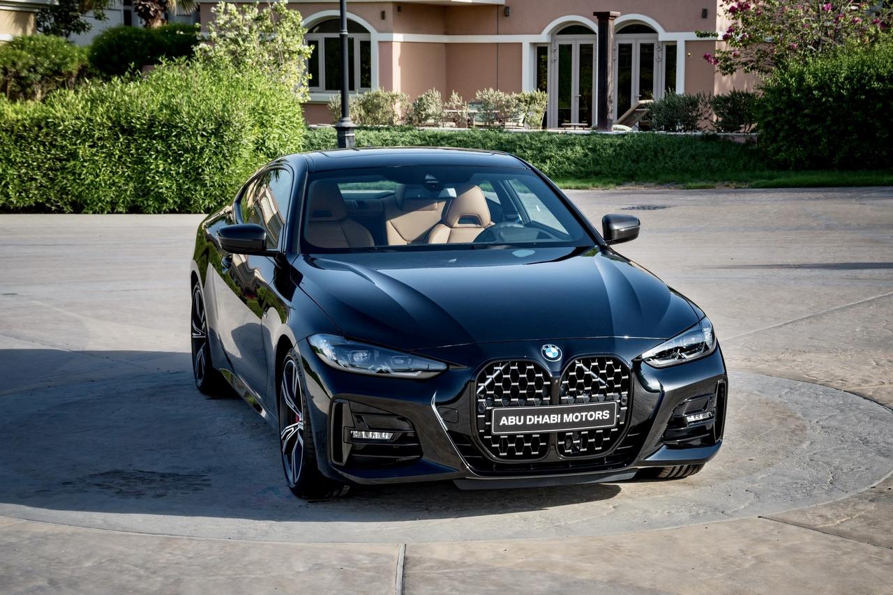 2021款宝马4系双门轿跑车深色版实拍,阿联酋的特别限量版车