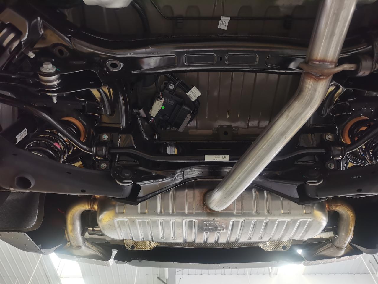 给大家看一下刚提的xt4二技的底盘顺便留个纪念