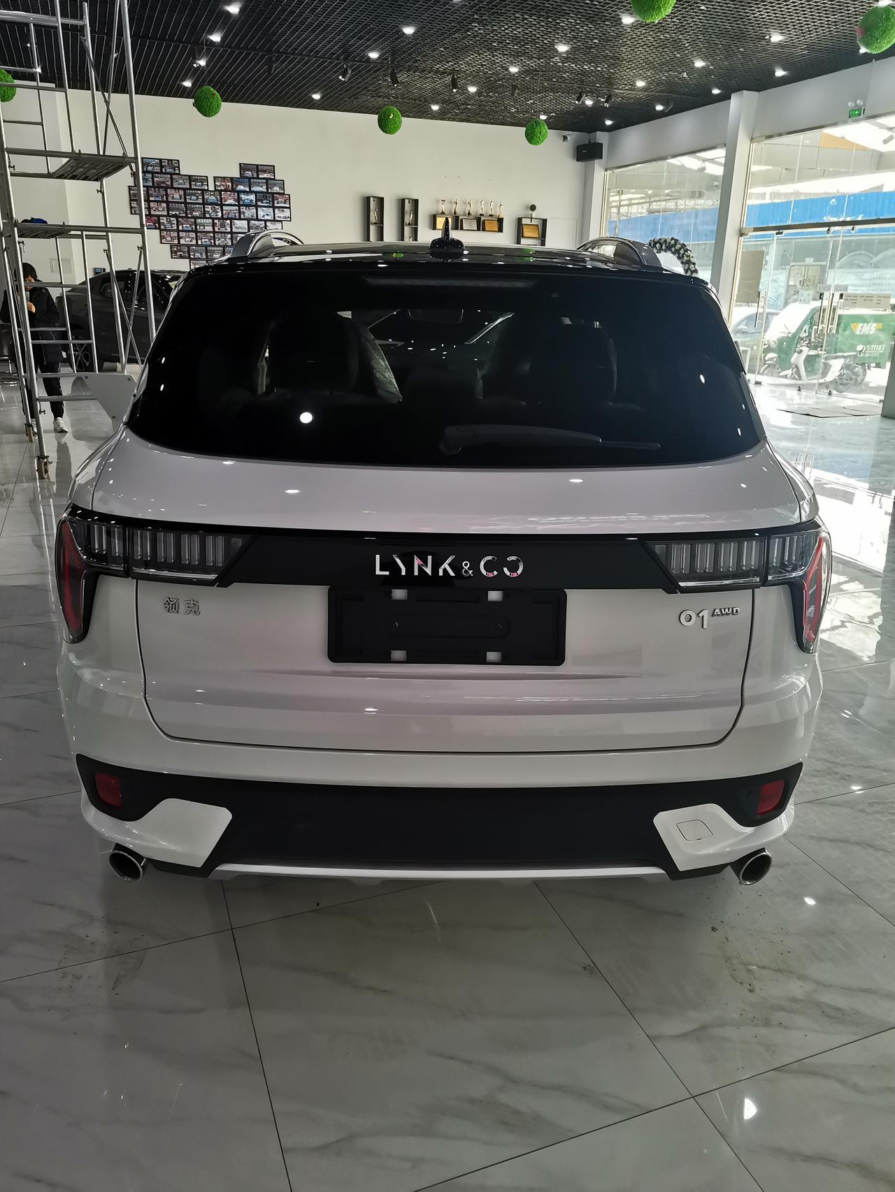 新全球高端suv全新领克01现已上市生而为01领潮同行