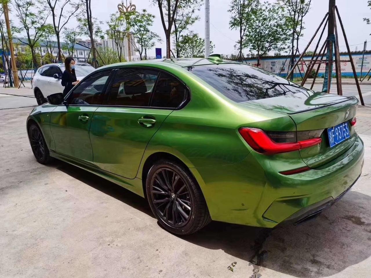汽车改色贴膜,5系超亮金属曼巴绿_宝马5系车友圈_懂车帝