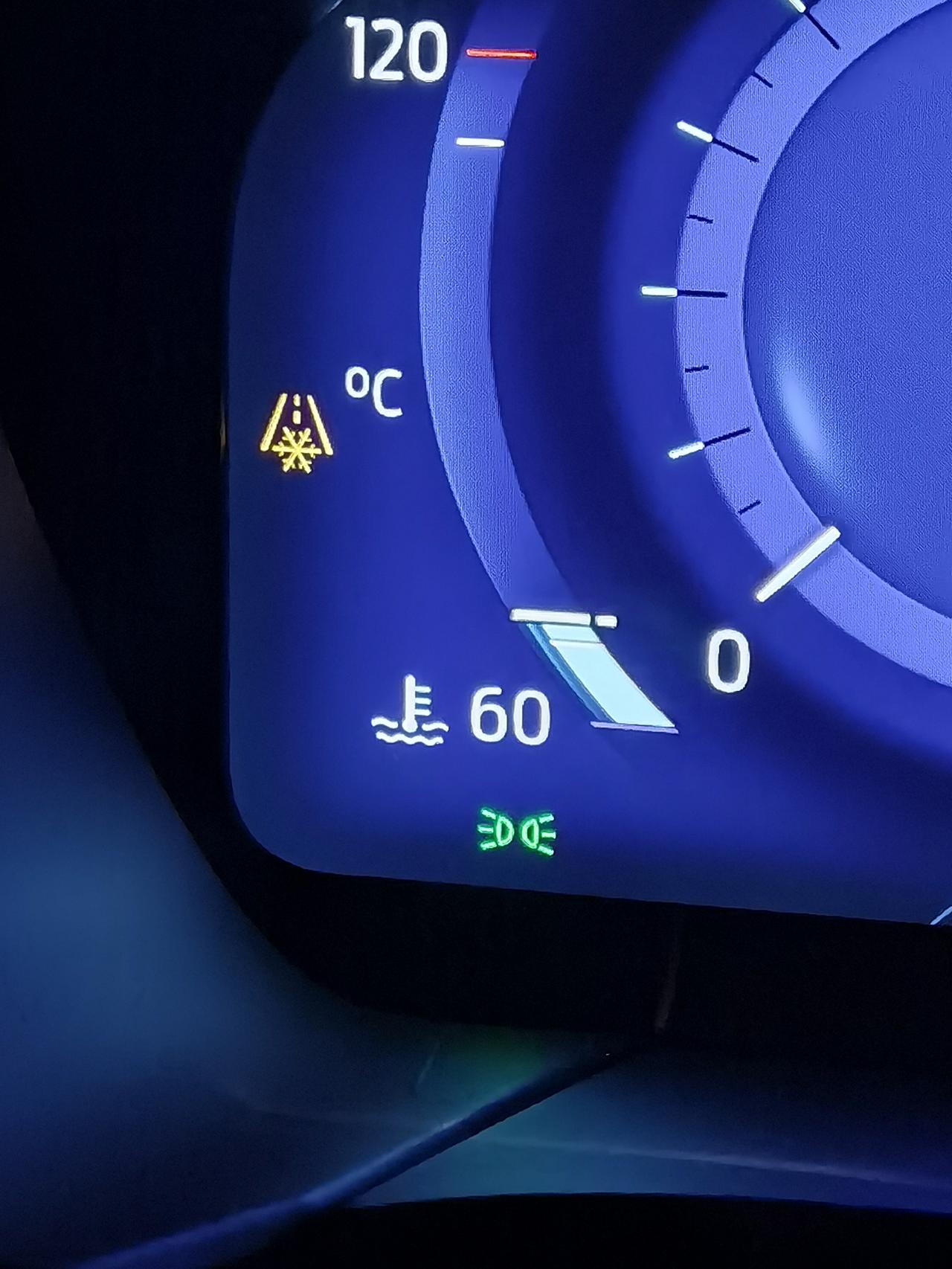 仪表盘出现雪花,是不是代表要下雪了_锐际车友圈_懂车帝