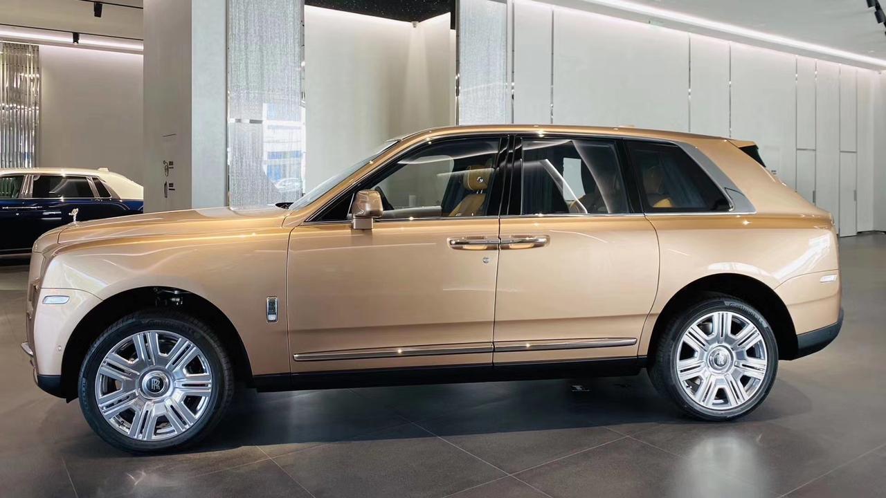 劳斯莱斯库里南 佩特拉沙漠金__懂车帝