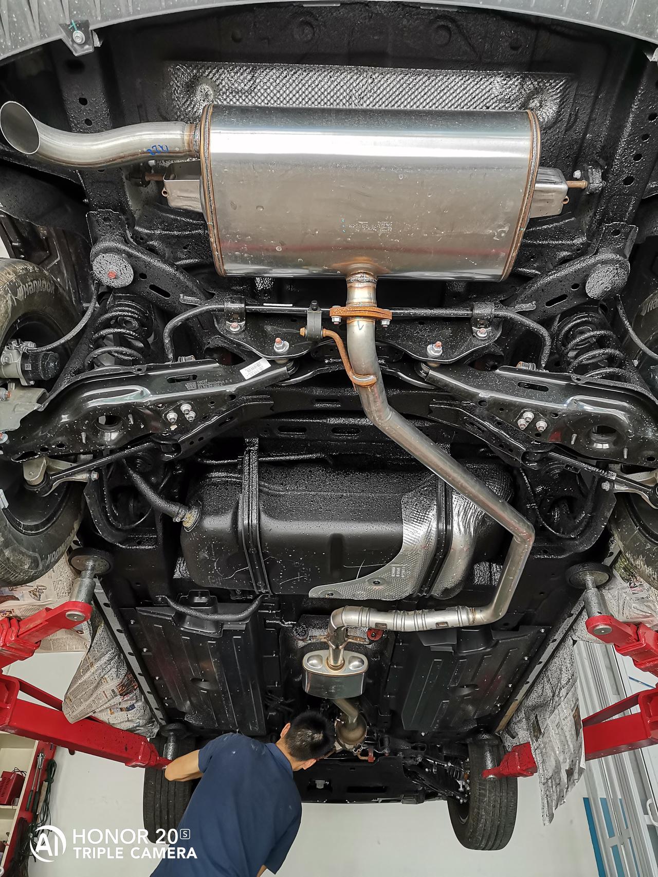 第三代哈弗h6提车第二天做底盘装甲