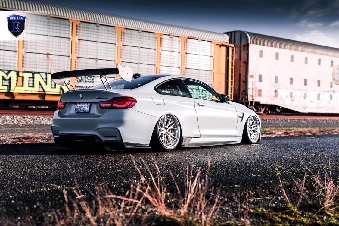 今天再分享一台宝马m3的改装实例 低趴车身,再配上这喷漆式车