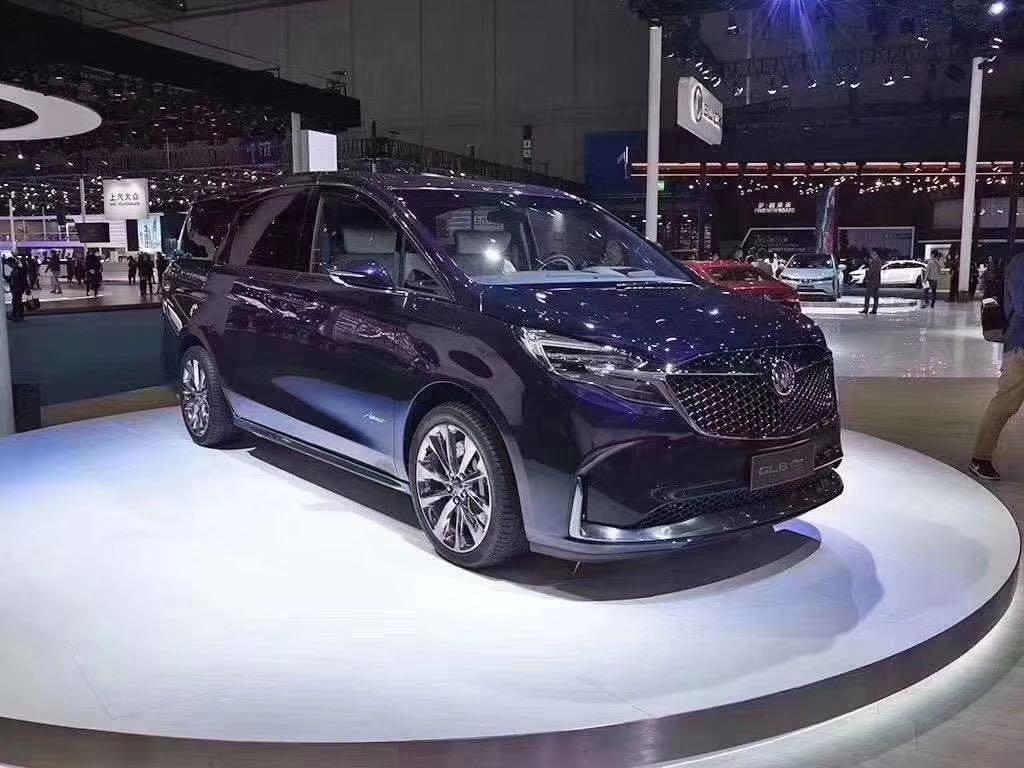 预售第一天破百单!别克gl8avenir 4座帝王蓝