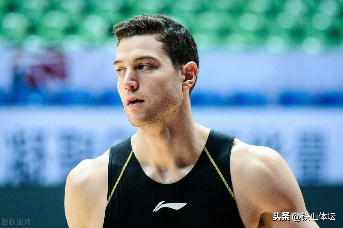 憾负|上海双加时憾负四川 弗雷戴特70+8+9对飚亨特68+5