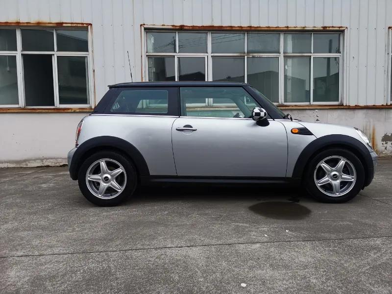 宝马minimini两门四座上牌日期2008年11月表显里程7万15高配全景天窗