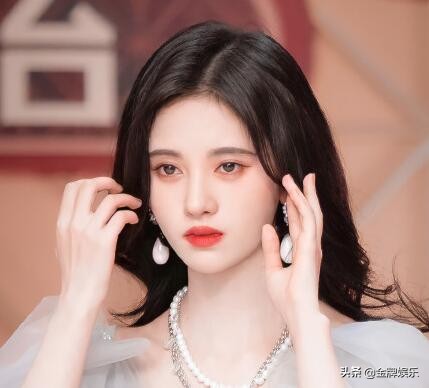 成员|鞠婧祎给SNH48成员发红包 新的一年也要平安顺遂万事胜意