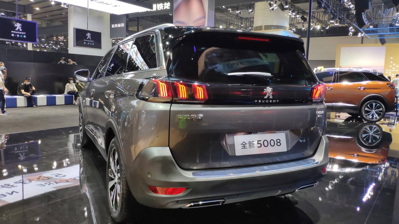 2020年广州车展新款东风标致5008实车丰田汉兰达的劲敌这是为中期改款