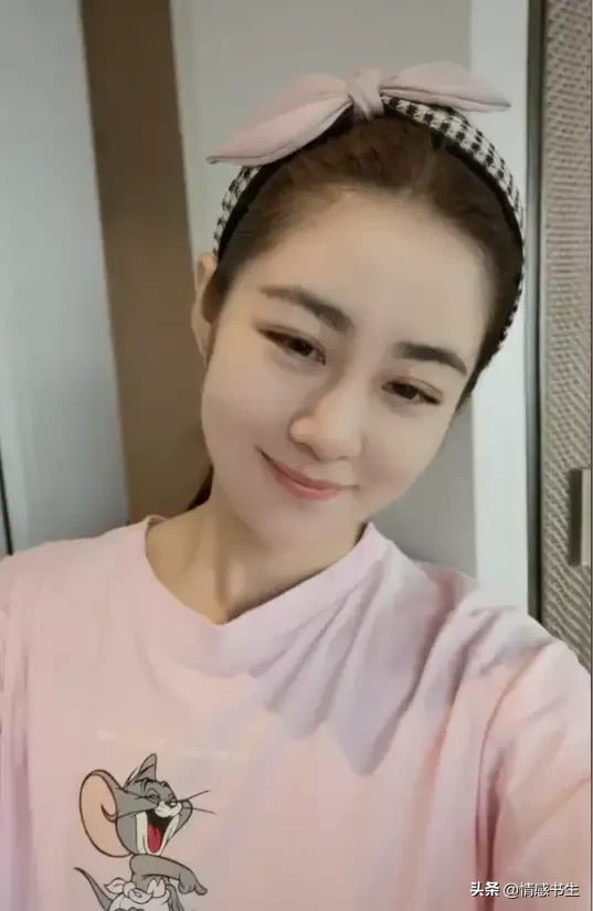乡村爱情王小蒙疑似离婚 发文伤感互不打扰疑告别