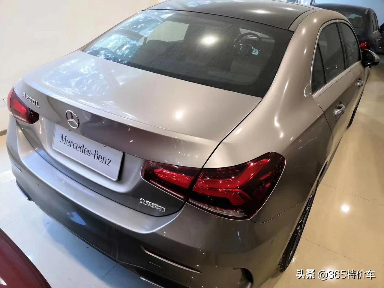 19款奔驰a200l2648皓沙银3000公里试驾车剩余最后2台车赠送价值63000