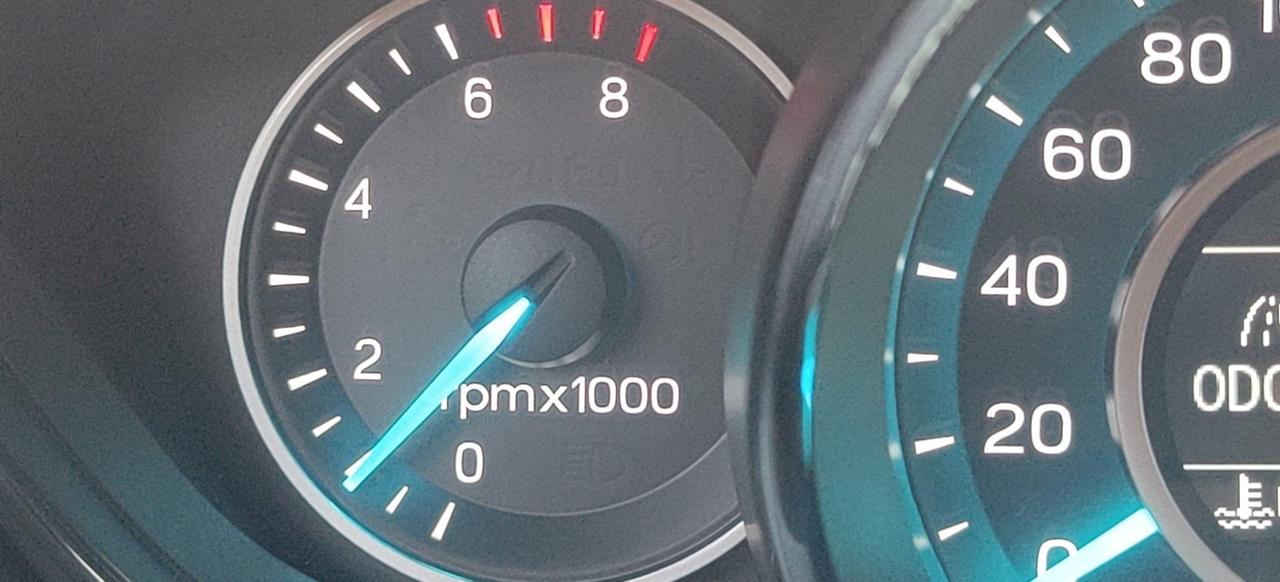 请问各位同款车主,这样的怠速正常吗,新车怠速为1000?求回