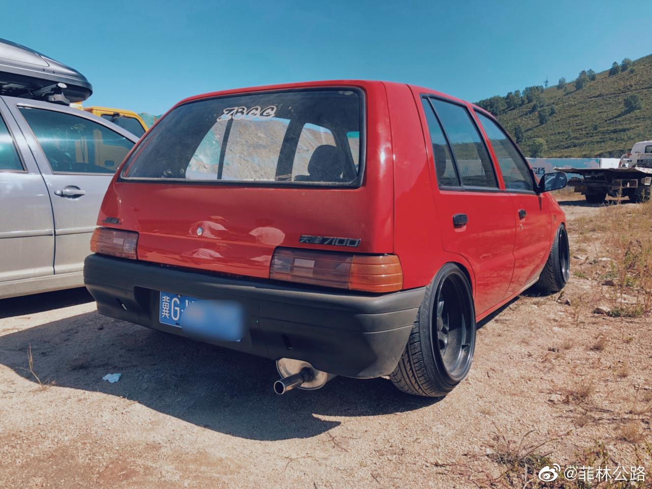 拍车时间老夏利依然有范儿