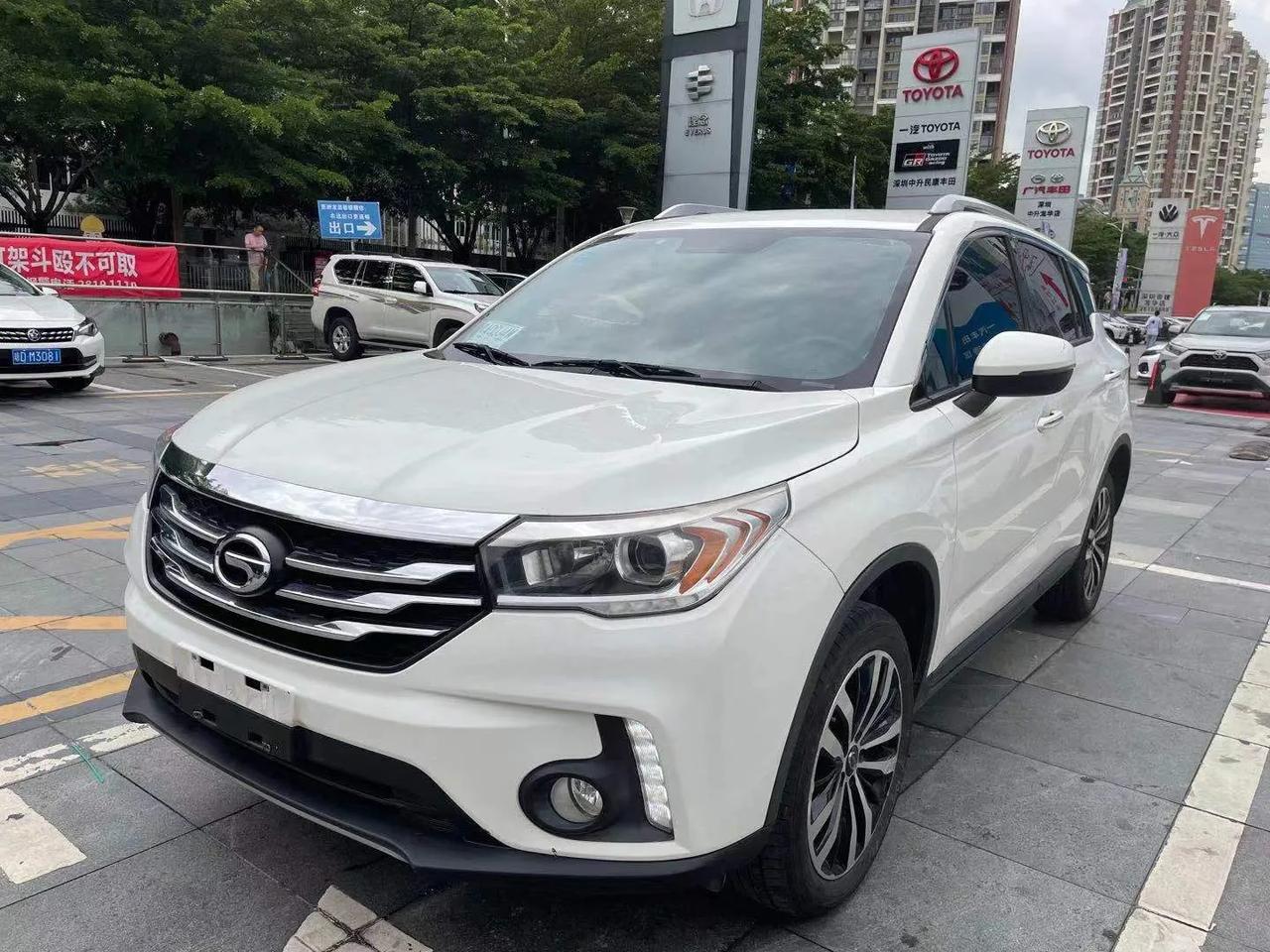 车型广汽传祺gs4上牌2016年8月配置16款15t自动豪华版颜色白公里数88