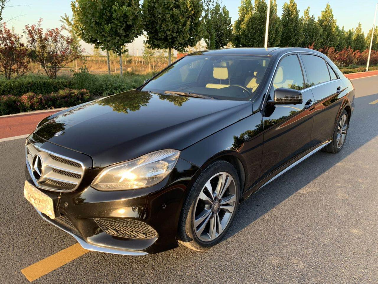 16年奔驰e260运动豪华型出售价格不高喜欢的私信