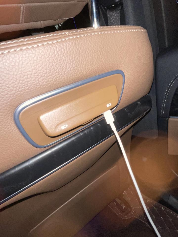 e300充电口问题_奔驰e级车友圈_oooxiooo_懂车帝