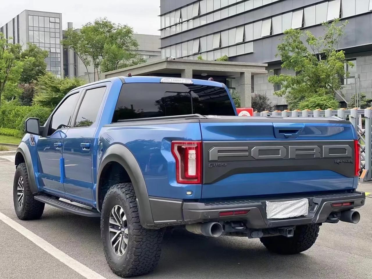 2020年福特猛禽性能进化版原版原漆实表28万公里新车加价18万还没有货