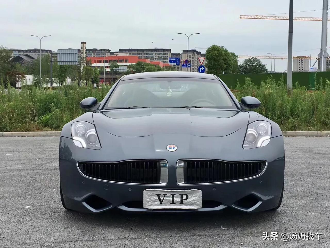 菲斯科卡玛是一款四门四座电动跑车,排放量几乎是现有生产车型中