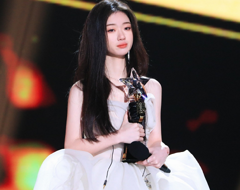 2020中国好声音年度总冠军,声音被天使吻过的女孩——单依纯,到底有多