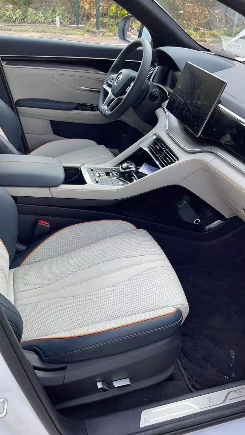 宋plusdmi内饰这颜色你们感觉怎么样