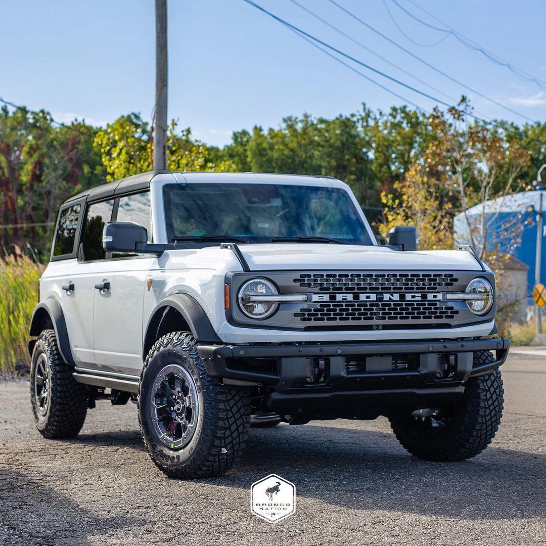 福特烈马(ford bronco)不同颜色,两门四门,原车的